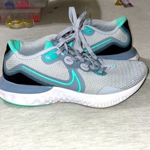 MINT AND GRAY NIKE RUNNING SHOES